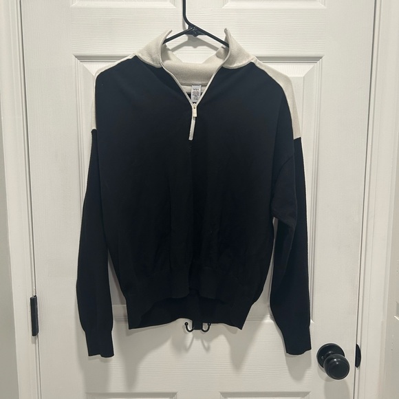 Victoria's Secret Women’s Black and White Zip-Up Sweater - Picture 1 of 6